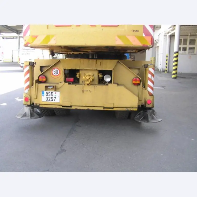 Prumyslových robotu-9